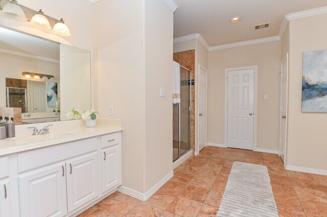 Building Photo - 1126 Sopris Dr