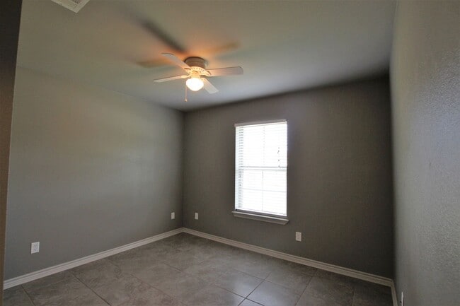 Building Photo - 6335 Villa Rosa Way