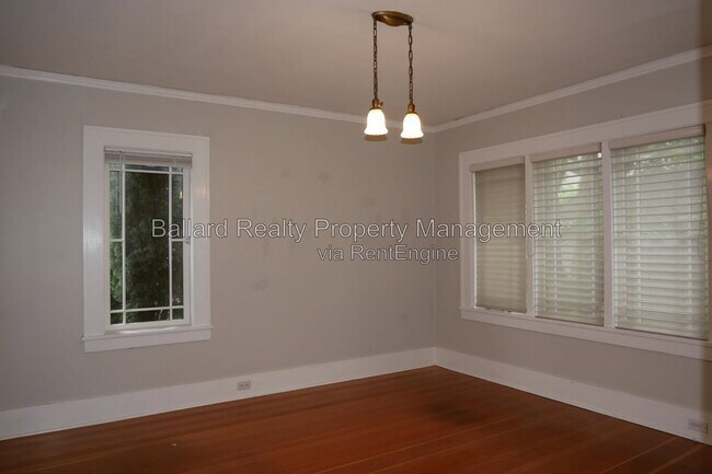 Building Photo - 6235 22nd Ave NE