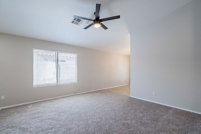 Building Photo - Mesa home near Skyline Park!