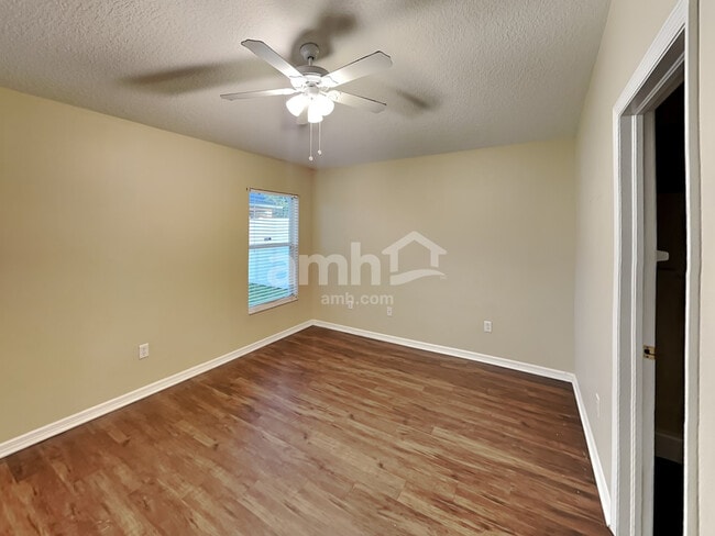 Building Photo - 8116 Canterbury Lake Boulevard