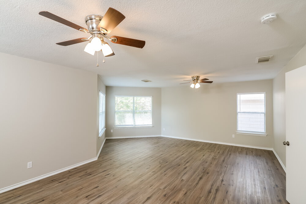 Building Photo - 438 Wiggins Creek