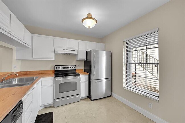Building Photo - 2518 NW 89th Dr
