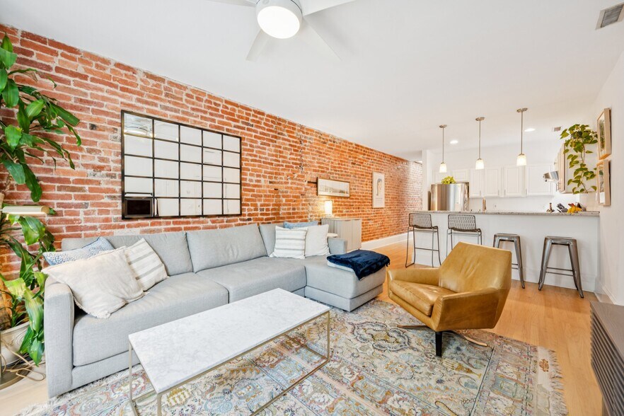 Building Photo - 2025 13th St NW