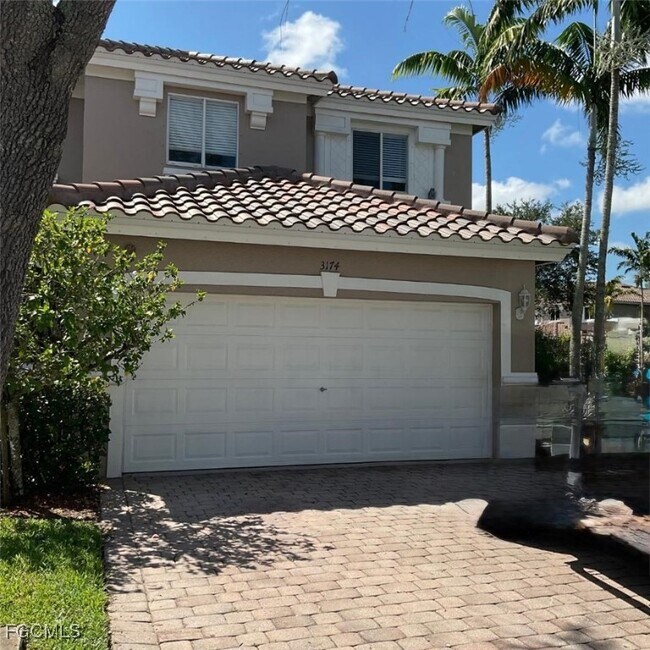 Building Photo - 3174 Antica St
