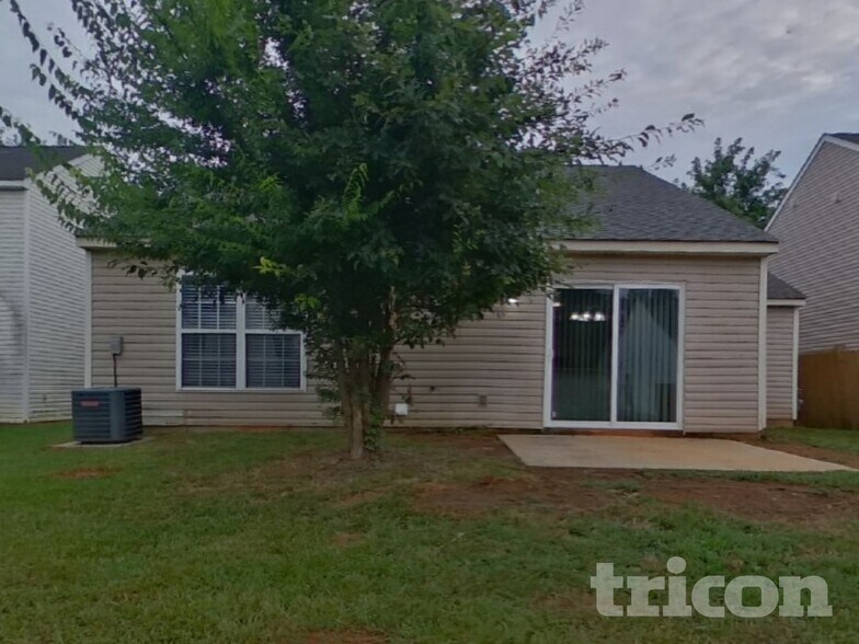 Building Photo - 5411 Peachwood Dr