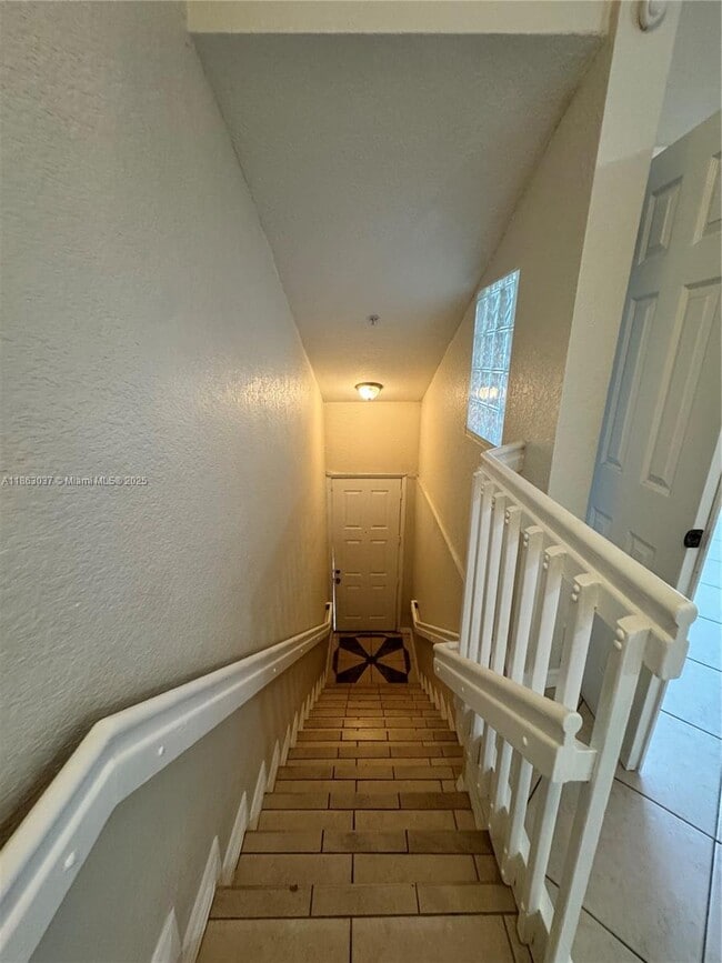 Building Photo - 775 SW 148th Ave