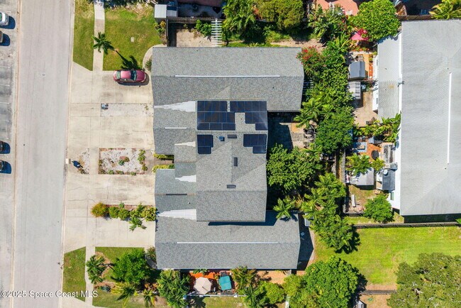Building Photo - 220 Chandler St