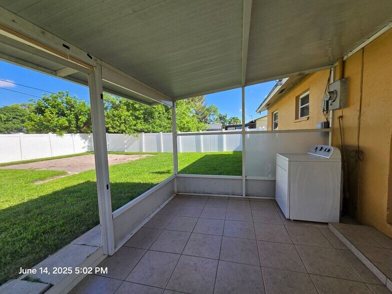 Building Photo - 3530 S 55th Ave