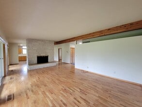 Building Photo - 305 N Quincy Pl