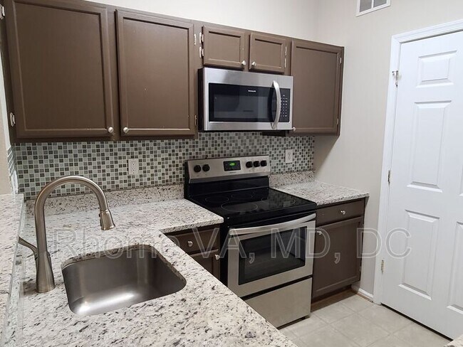 Building Photo - 1581 Spring Gate Dr.