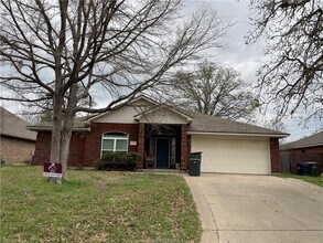 Building Photo - 2828 Brandywine Cir