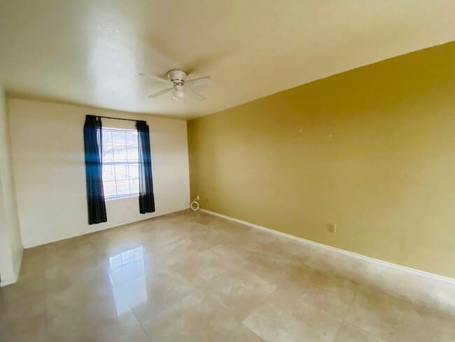 Building Photo - 2903 Patzcuaro Dr