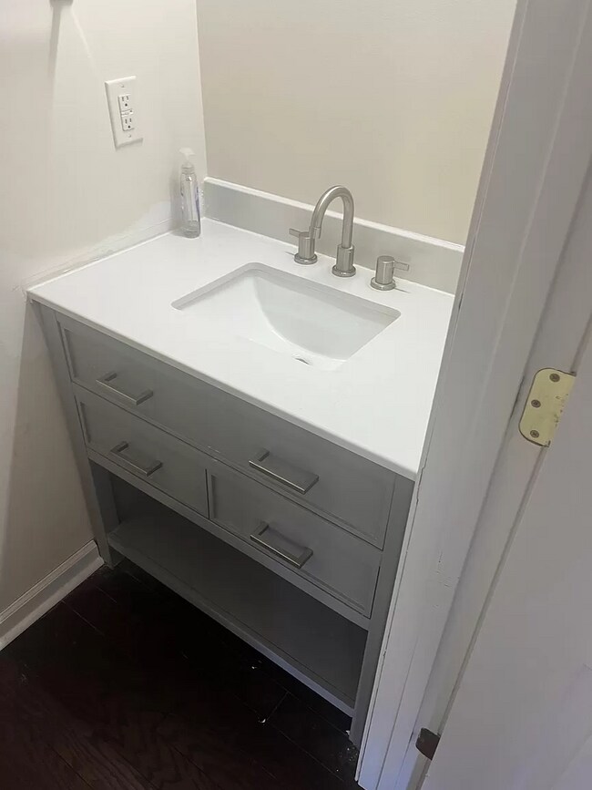 Building Photo - 154 Brentfield Loop