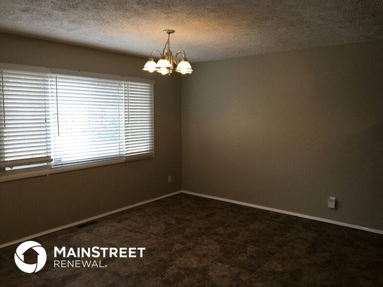 Building Photo - 2612 Springfield Dr