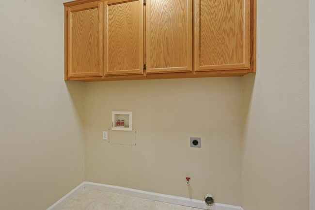 Building Photo - 300 Homewood Ct