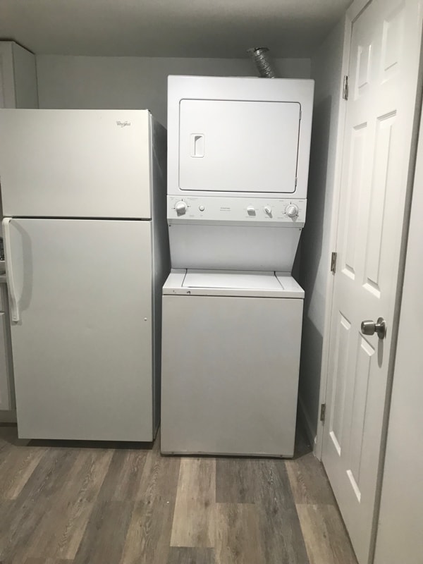 Building Photo - 4 Cedar Springs Ct