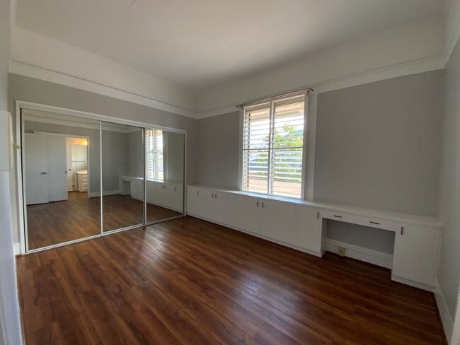 Building Photo - CHARMING SINGLE LEVEL KAIMUKI HOME