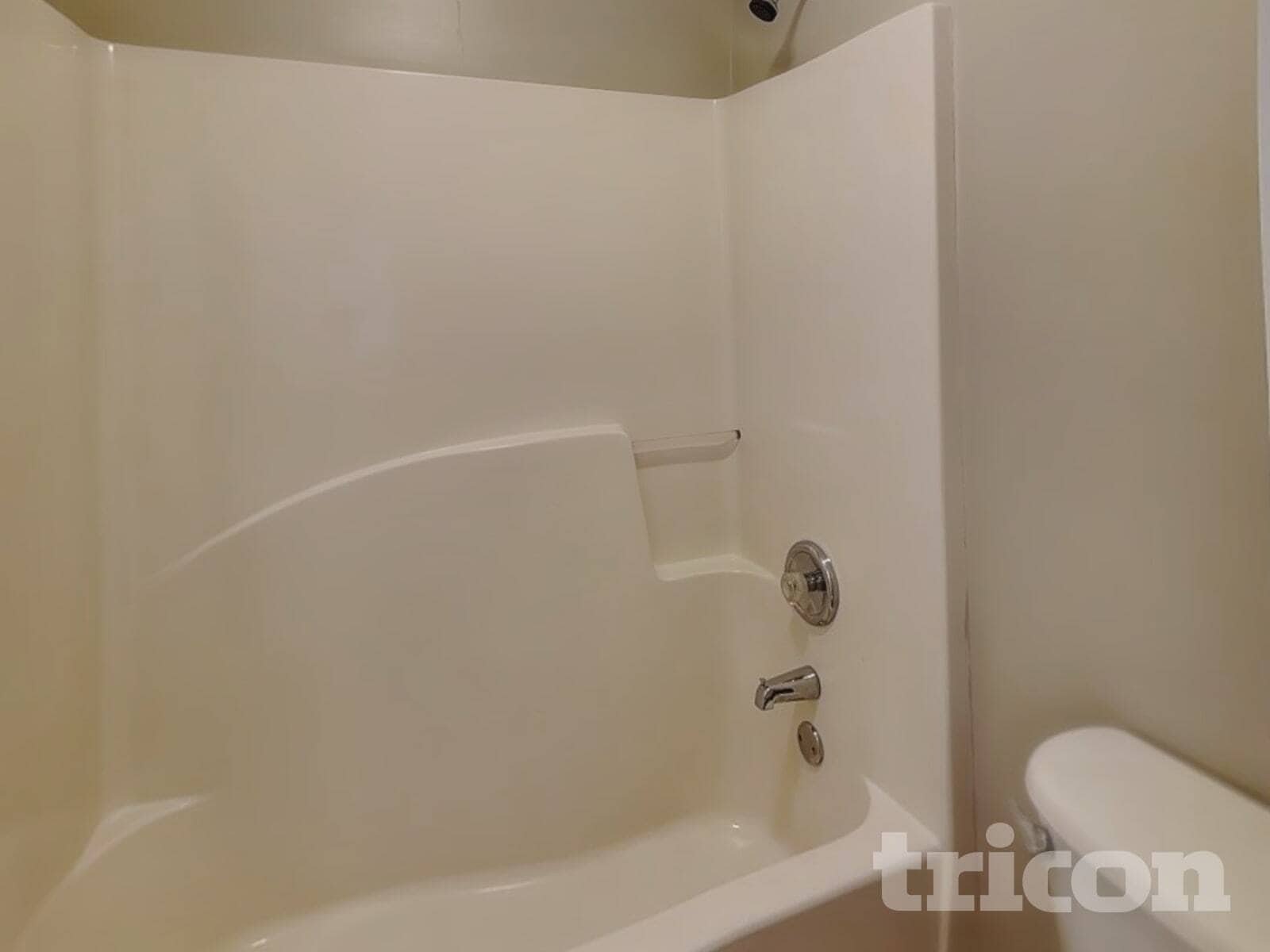 Building Photo - 9260 Carnes Estates Dr