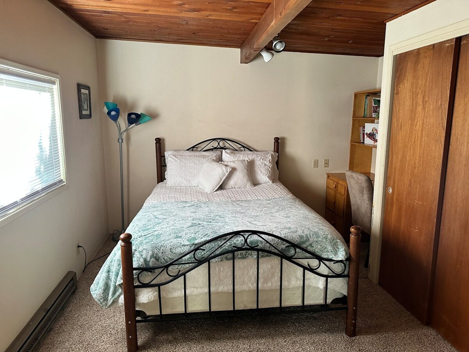 Building Photo - 1428 Crown Ave