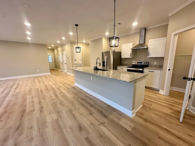 Building Photo - 226 Sylvan Rd