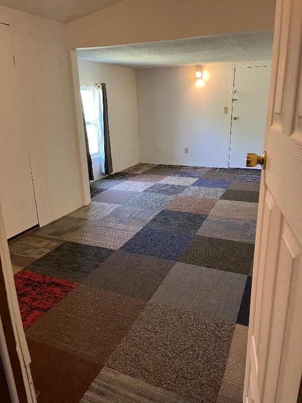 Building Photo - 9590 SW McAdoo Rd