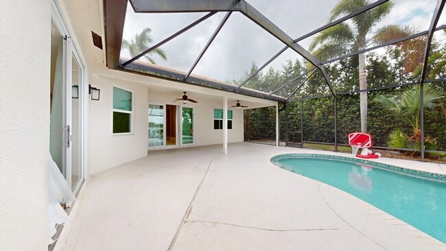 Building Photo - 4BD/3BA Single Family Home with Pool & Office/Den  ** Lawn Care & Pool Care Included **