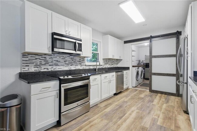 Building Photo - 4105 Clintwood Ln