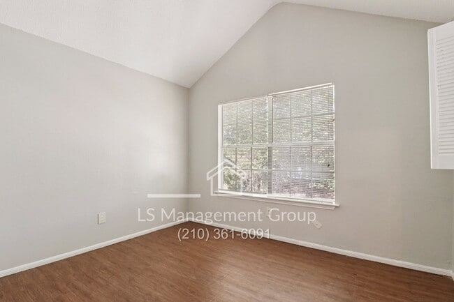 Building Photo - 6720 Windsor Hollow Dr