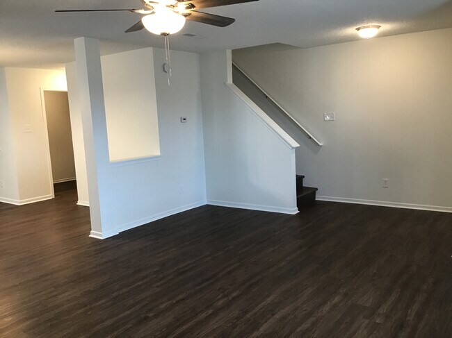 Building Photo - 14258 Marilyn Rd