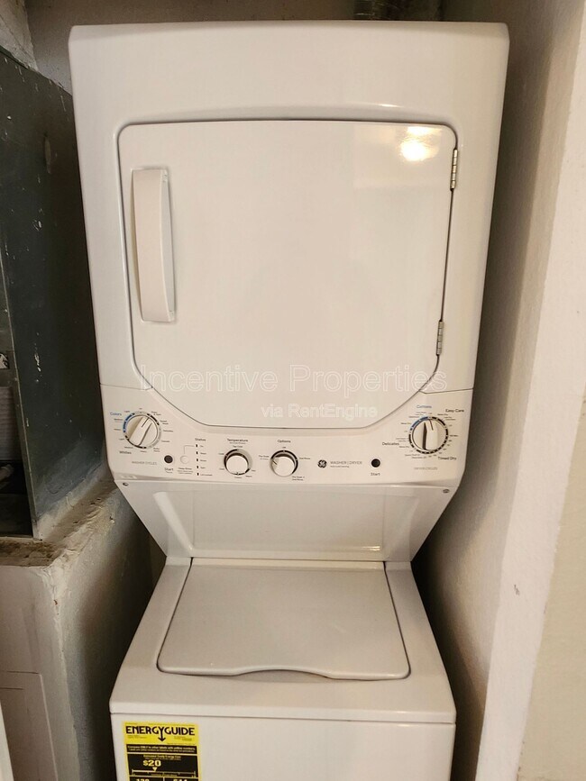 Building Photo - 2624 Robert Trent Jones Dr