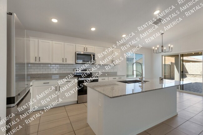 Building Photo - 1744 E Desert Breeze Pl