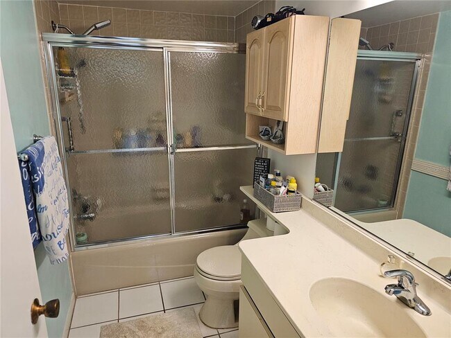 Building Photo - 4870 Kestral Park Cir