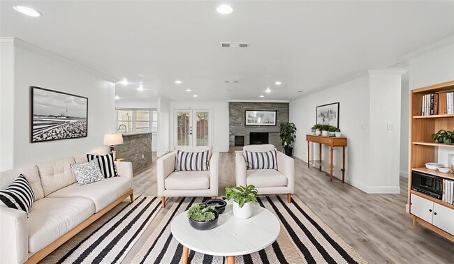 Building Photo - 3855 Crest Cove Cir