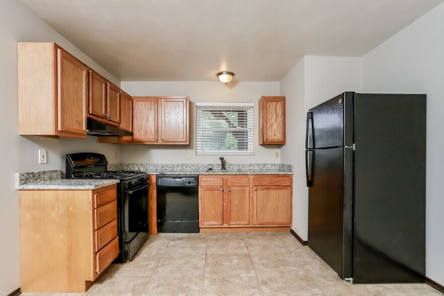 Building Photo - 1126 Borden Dr