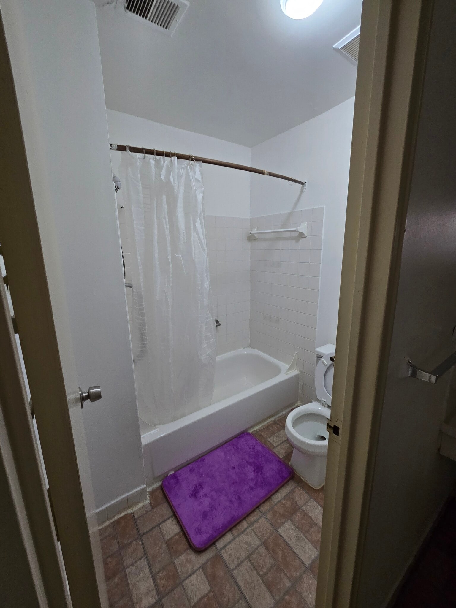 Building Photo - 9921 Bustleton Ave