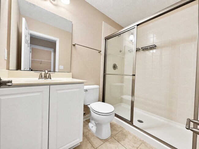 Building Photo - 32 Islander Cir