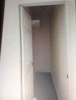 Walkin Closet - 1611 103rd Ave