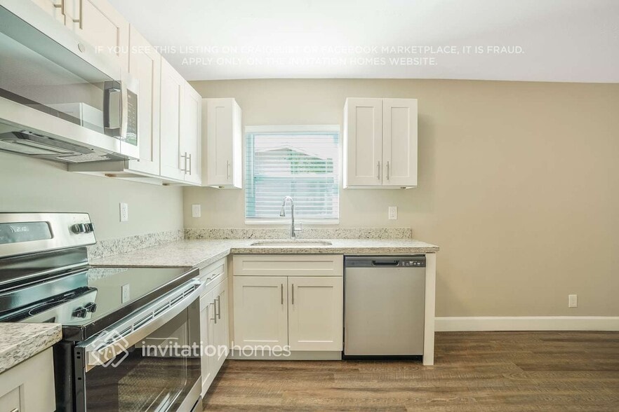 Building Photo - 6291 NW 14th Ct