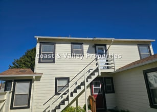 Building Photo - 101 Nacional St