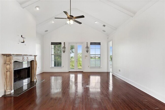 Building Photo - 109 Grand Champions Ln