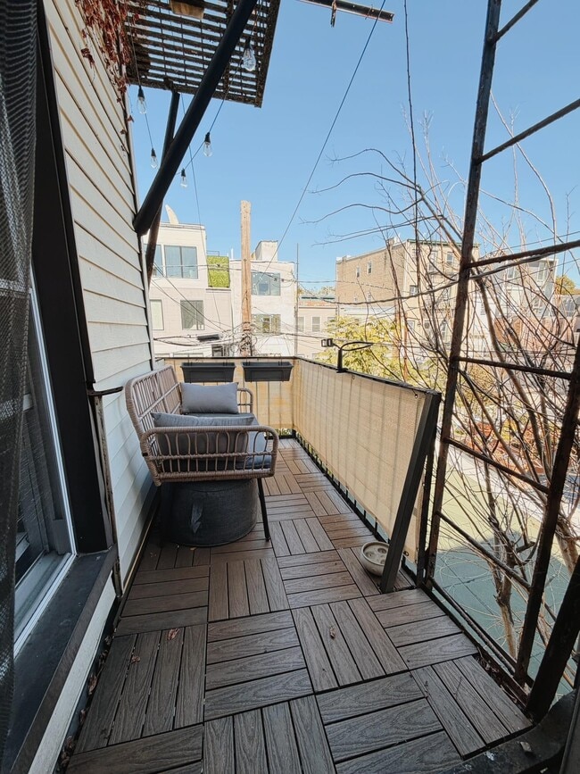 Building Photo - 314 4th St