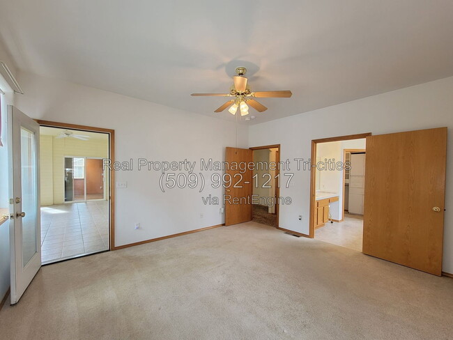Building Photo - 4111 Joshua Dr