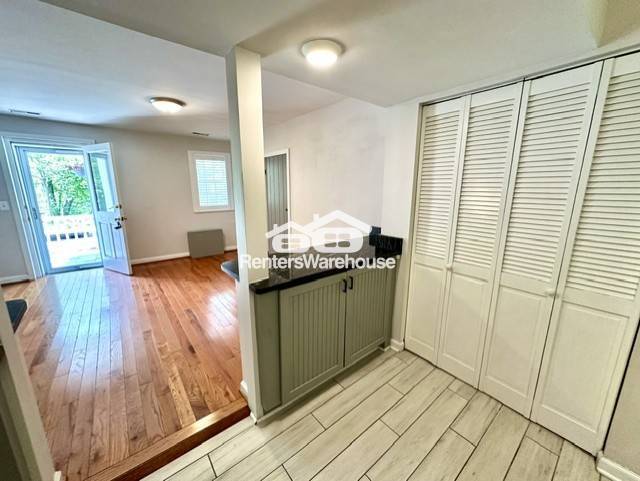 Building Photo - 943 Oella Ave