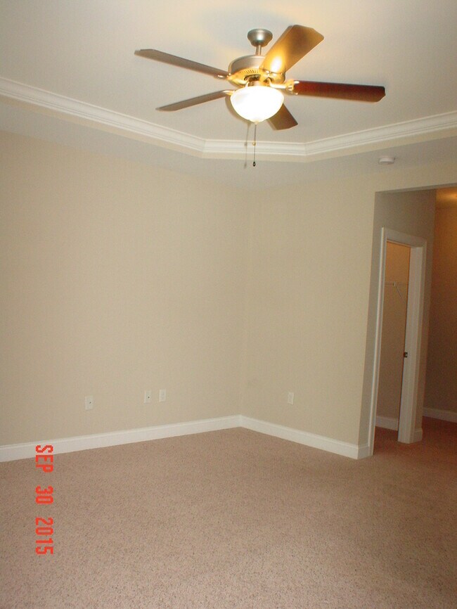 Building Photo - 124 Hurdle Ln