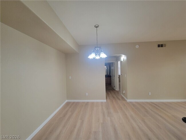 Building Photo - 10237 King Henry Ave
