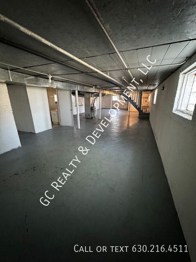 Building Photo - 10000 S Lafayette Ave