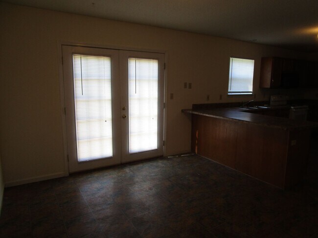 Building Photo - 4406-4408 Cheryl Ct.