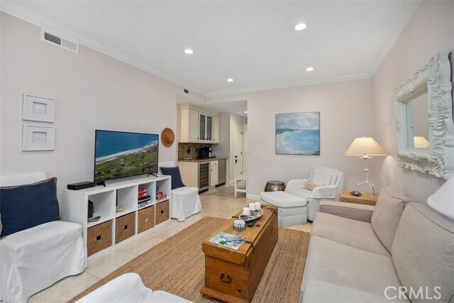 Building Photo - 30902 Club House Dr