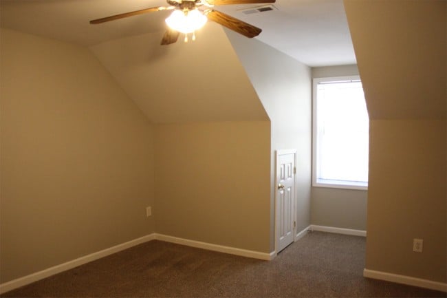 Building Photo - 7638 Emory Cove Way